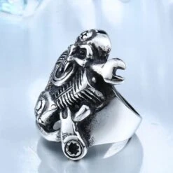Skull Motor Ring(Skull Motor) -Crewskull skull motor ring 322