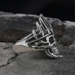 Skull With Crown Ring(Skull With Crown Ring) -Crewskull skull with crown ring 370