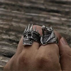 Skull With Crown Ring(Skull With Crown Ring) -Crewskull skull with crown ring 939
