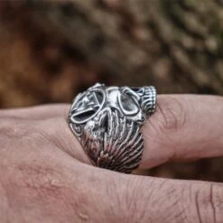 Valknut Skull Ring(Valknut Skull Ring) -Crewskull valknut skull ring 108